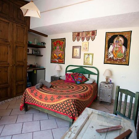 Majikal B&B - Krishna Чолула Экстерьер фото